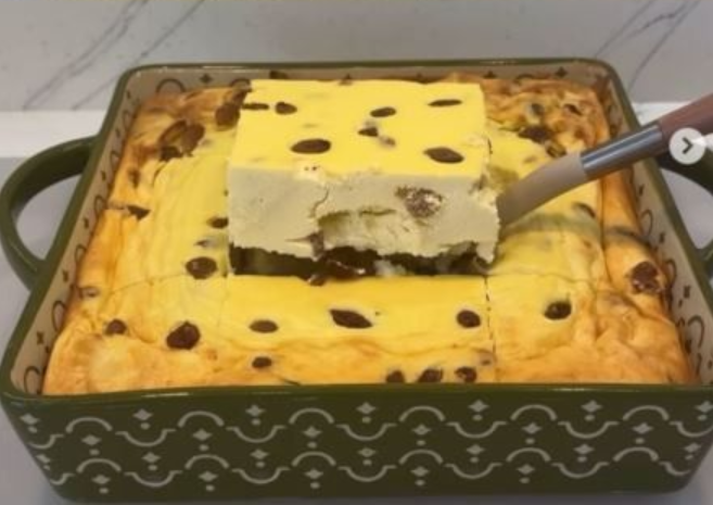 Wow, mieszam 125 g twarogu z budyniem waniliowym, a ciasto ze śmietaną jest gotowe w 10 minut!