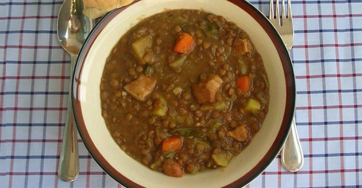 7 powodów, dla których warto jeść soczewicę dwa razy w tygodniu (i jak ją jeść)