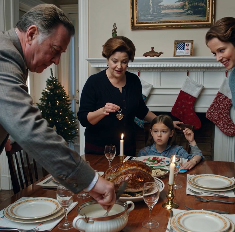 PODCZAS WIELKANOCNEJ OBIADOŚCI PODZIĘKOWAŁEM MOJEJ CIOTCE ZA BRELOK, KTÓRY WYSŁAŁA MI NA URODZINY 2…
