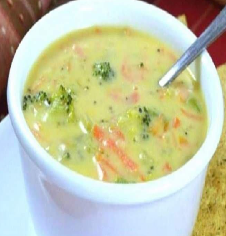 Unikalna 3-dniowa zupa detoksykująca: Pożegnaj stany zapalne, tłuszcz z brzucha i toksyny – jedz bez ograniczeń!